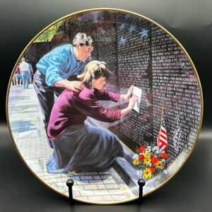 🇺🇸LIMITED ED. FM-Friends of The Vietnam Memorial "Engraved in our Hearts"Plate